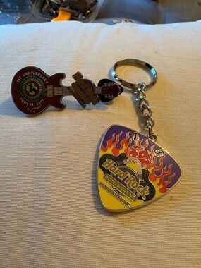 Hard Rock Hotel Casino Albuquerque 1st Anniversary Guitar Pin And Keychain